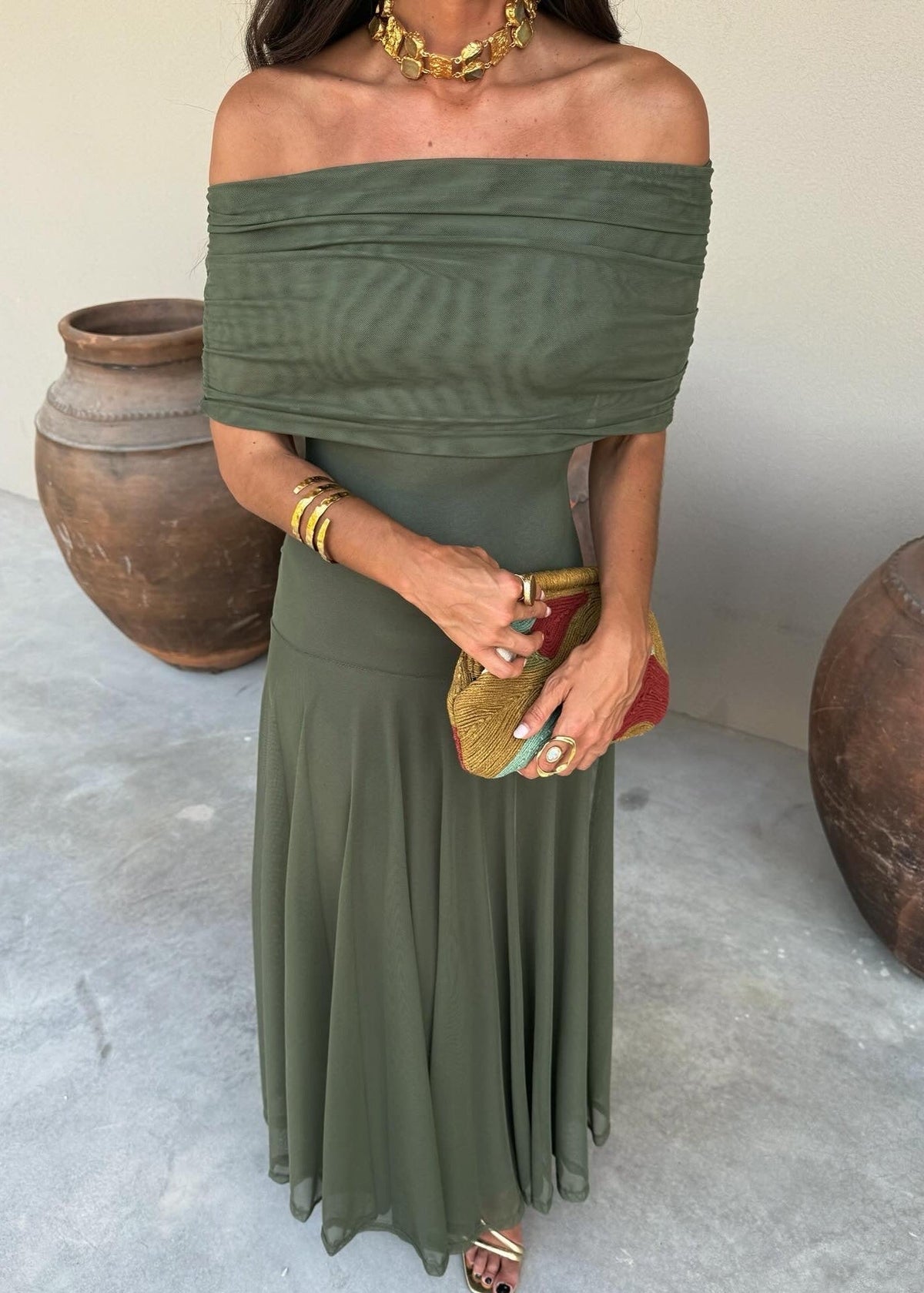 Robe Toledo : Fluidité et style asymétrique