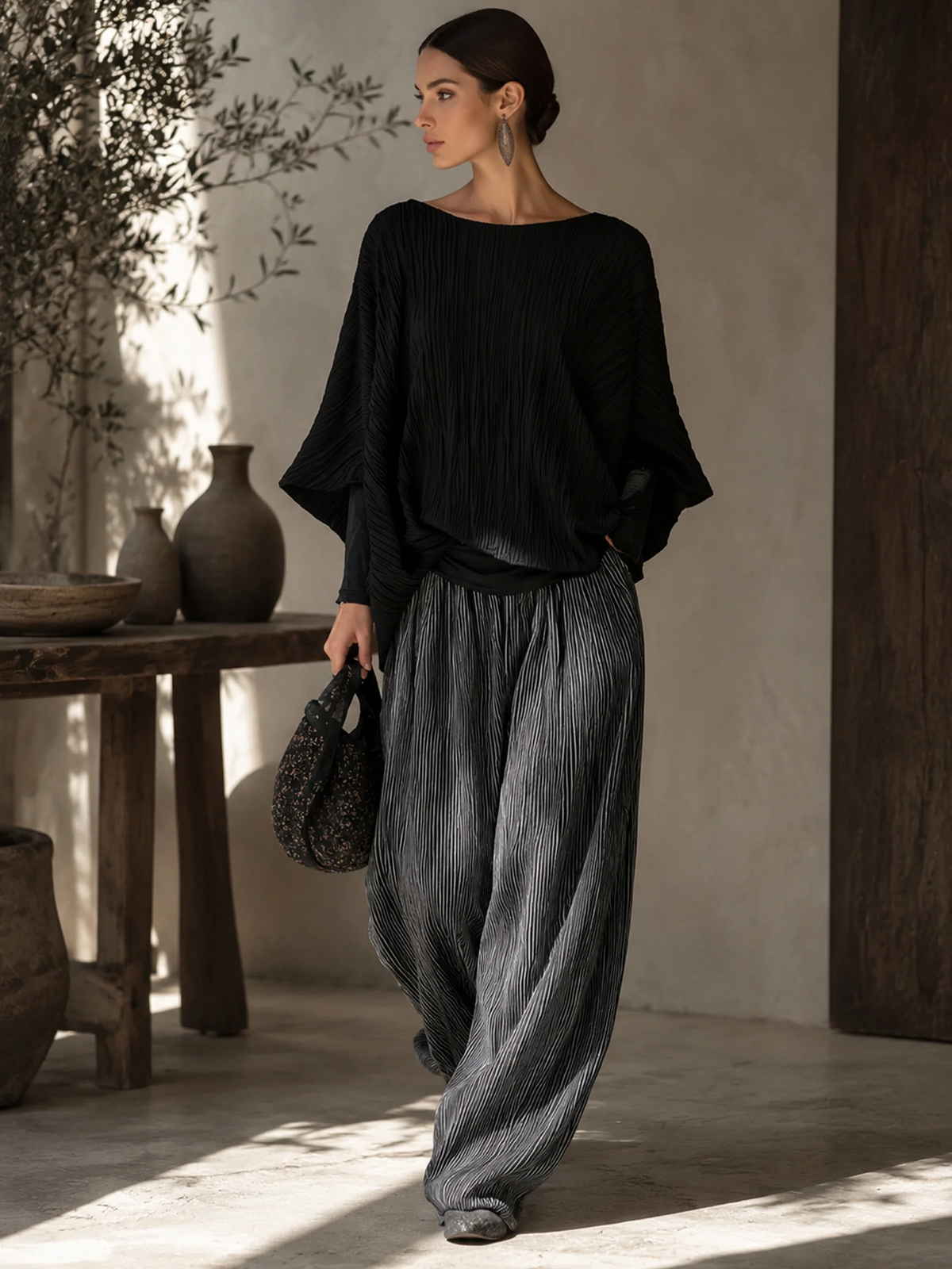 Geneviève™ | Ensemble complet plissé deux pièces avec haut chauve-souris et pantalon à jambes larges