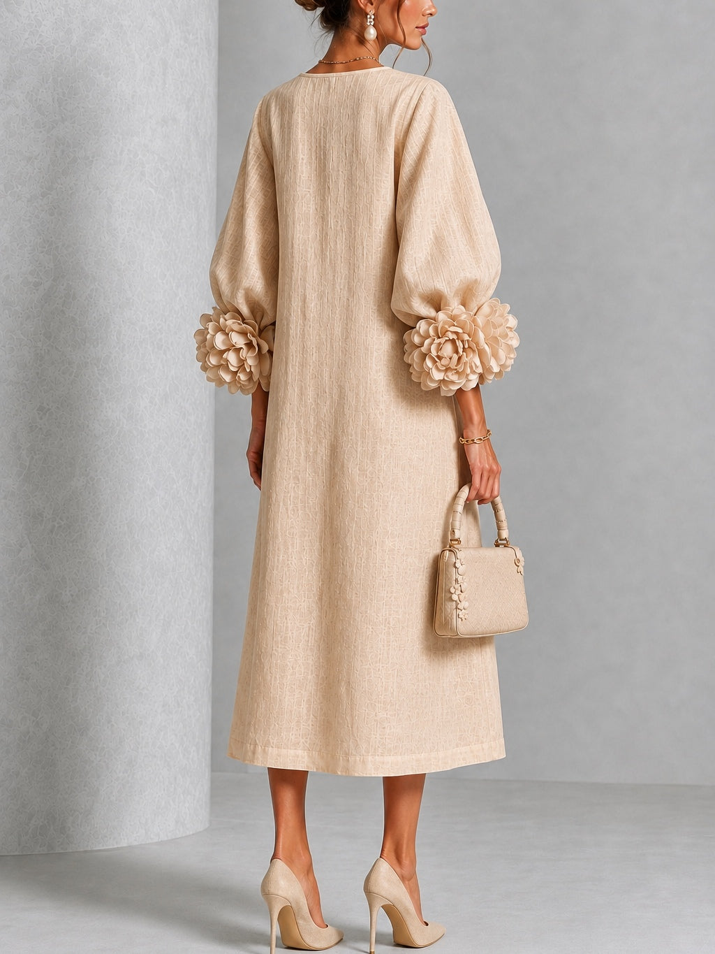 Giorgia | Robe midi fleurie à boutons et poignets décoratifs