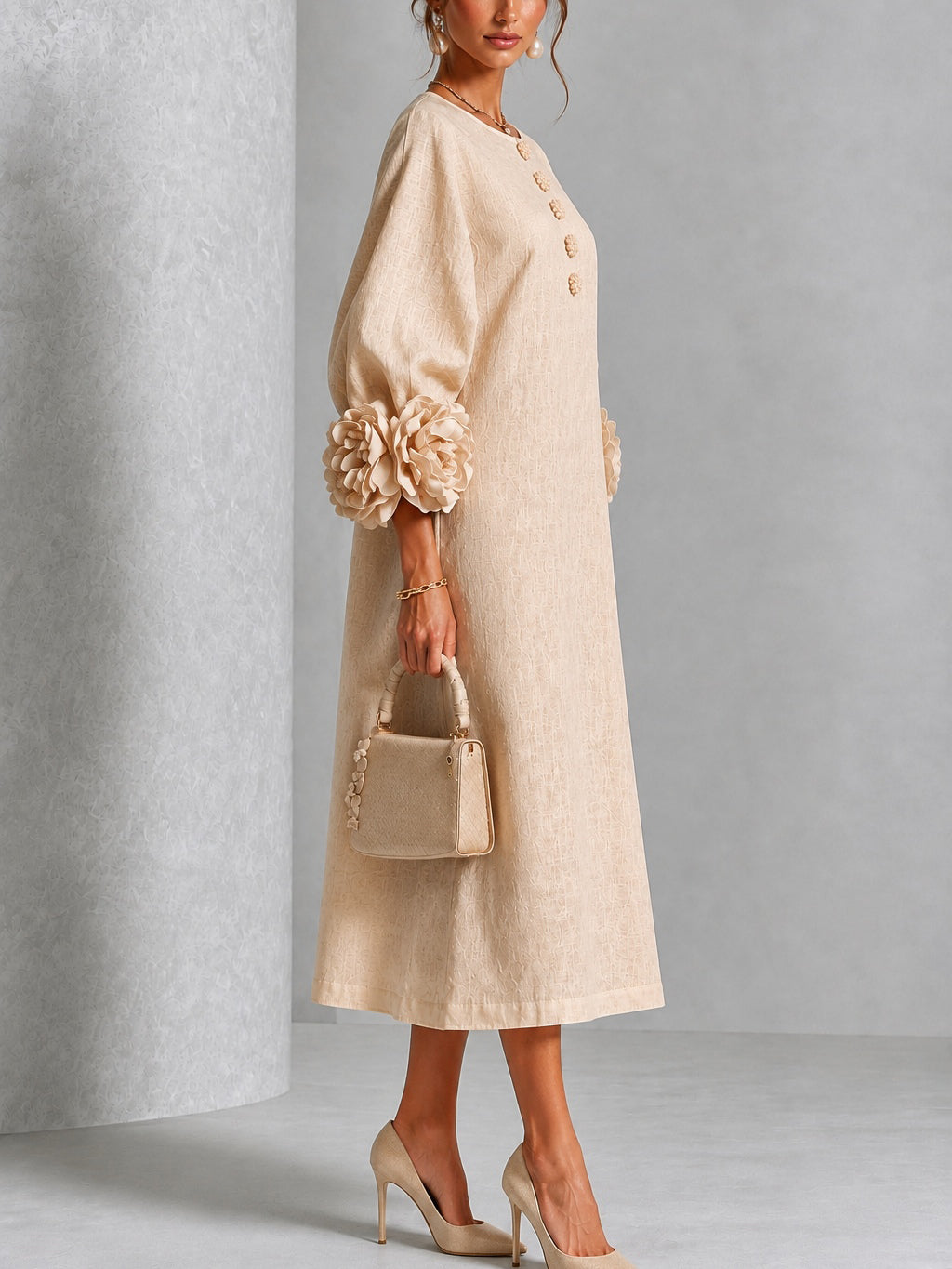 Giorgia | Robe midi fleurie à boutons et poignets décoratifs