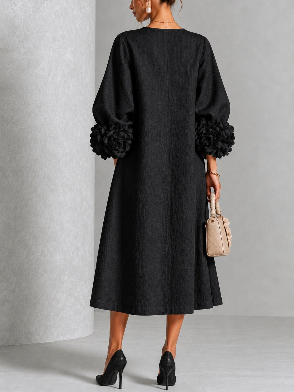Giorgia | Robe midi fleurie à boutons et poignets décoratifs