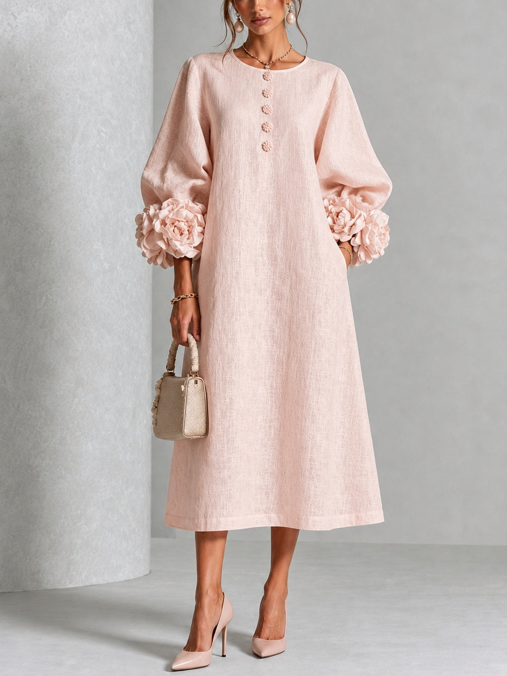 Giorgia | Robe midi fleurie à boutons et poignets décoratifs