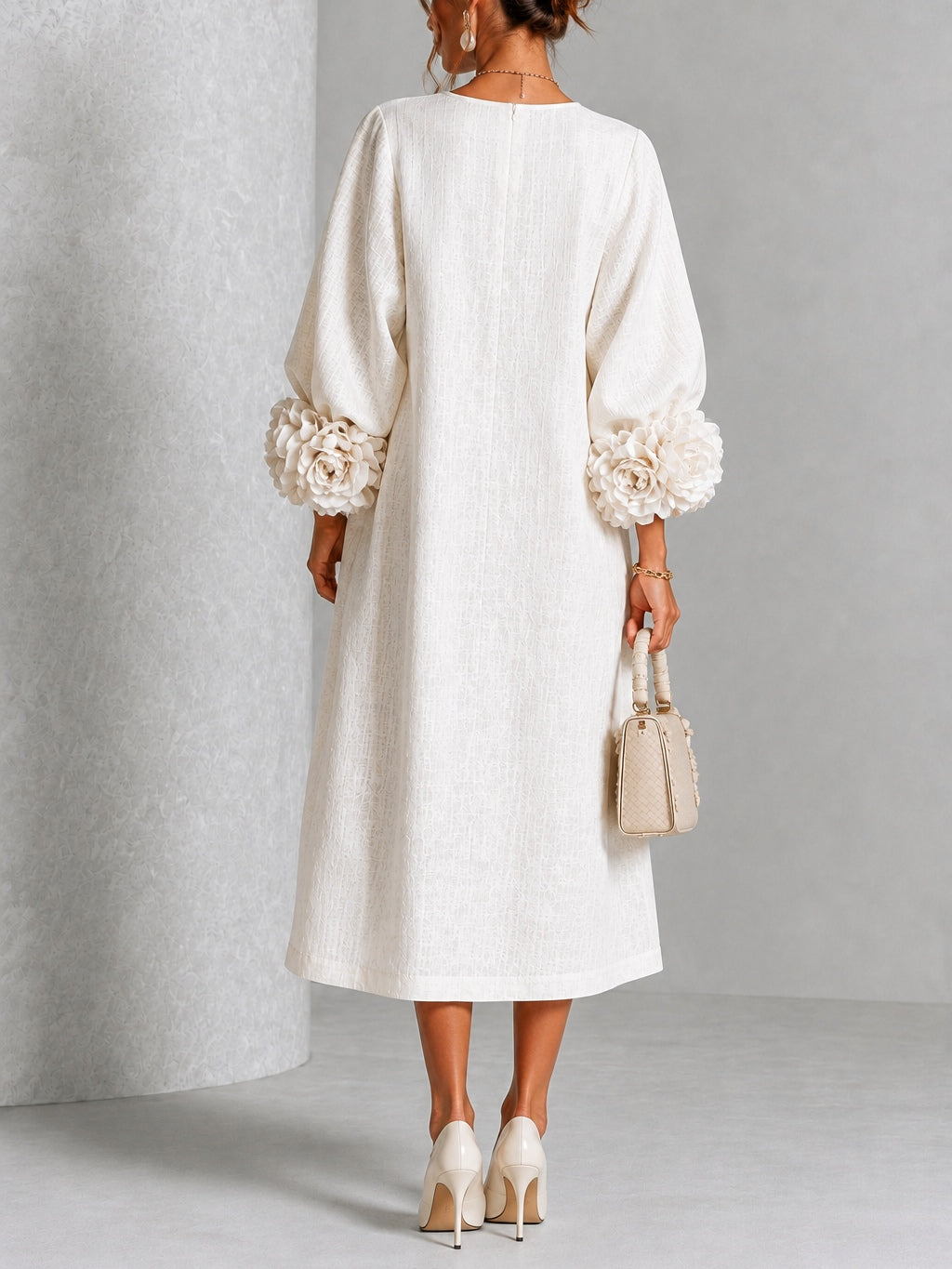 Giorgia | Robe midi fleurie à boutons et poignets décoratifs