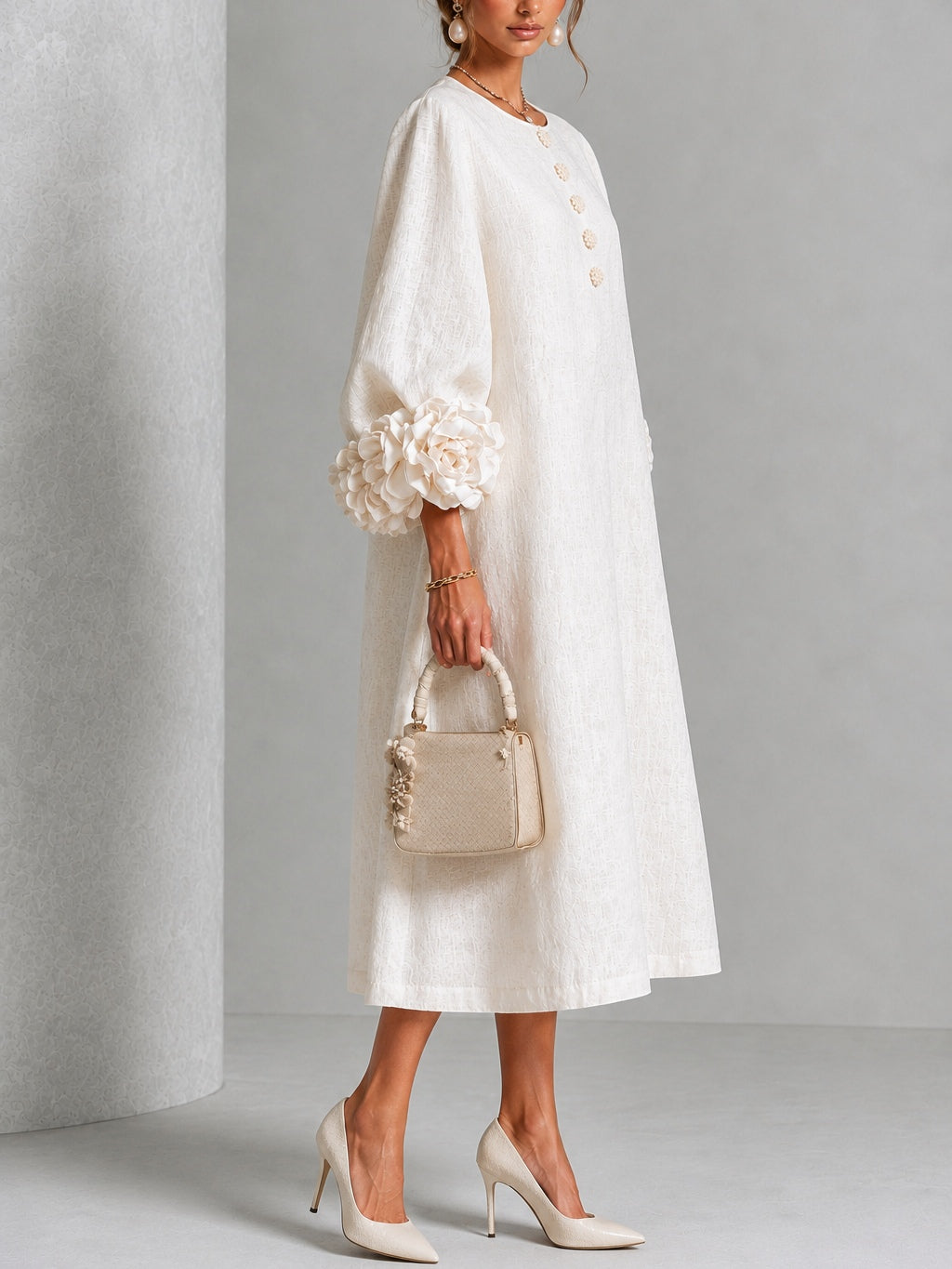 Giorgia | Robe midi fleurie à boutons et poignets décoratifs