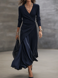 Margarita™ | Robe longue cache-cœur asymétrique rayée bleu nuit avec détails en satin