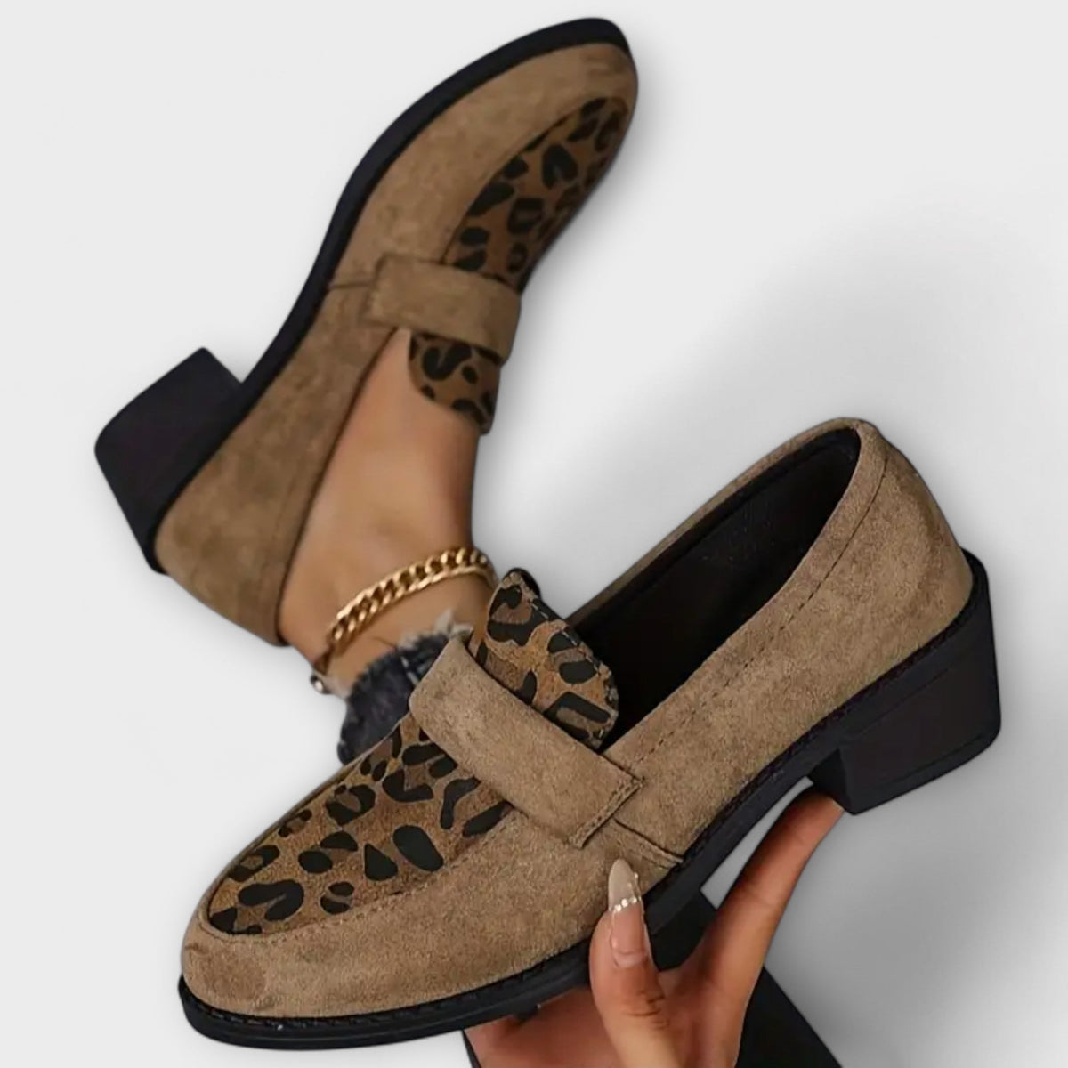 Zapatos con estampado de leopardo para mujer - Elegantes y cómodos